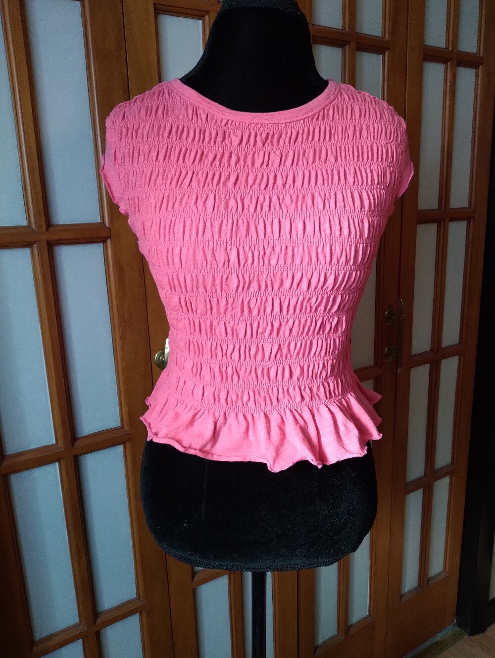 Women's Vintage Y2K Hot Pink American Eagle Smocked Ruffeled Crop Top Sz Small